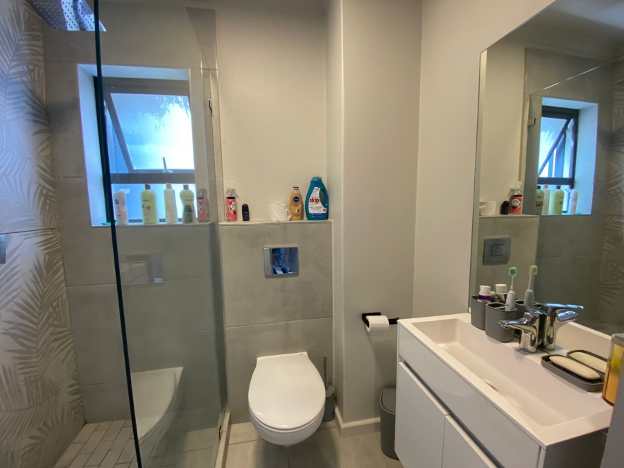 To Let 1 Bedroom Property for Rent in Table View Western Cape